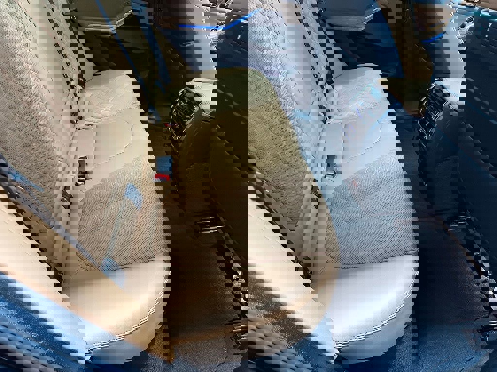 Used 2026 BMW X5 xDrive50e image 52