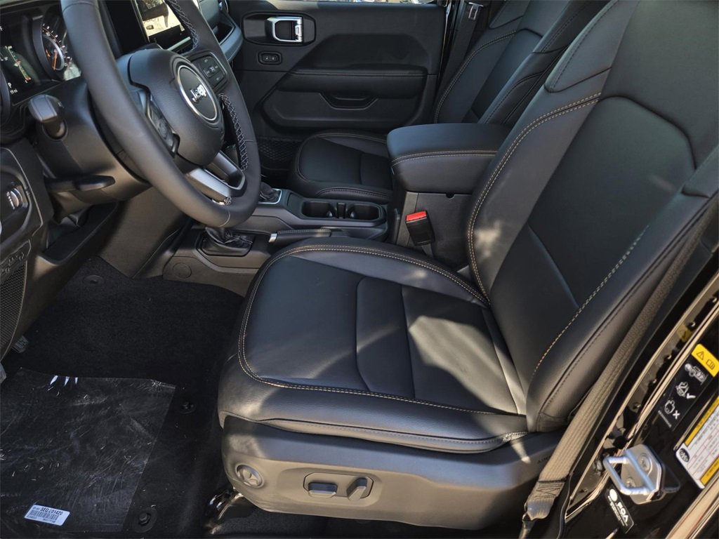 New 2025 Jeep Gladiator Sport image 17