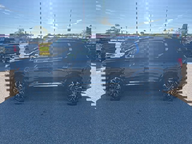 Certified 2023 GMC Acadia Denali w/ Black Diamond Edition image 6