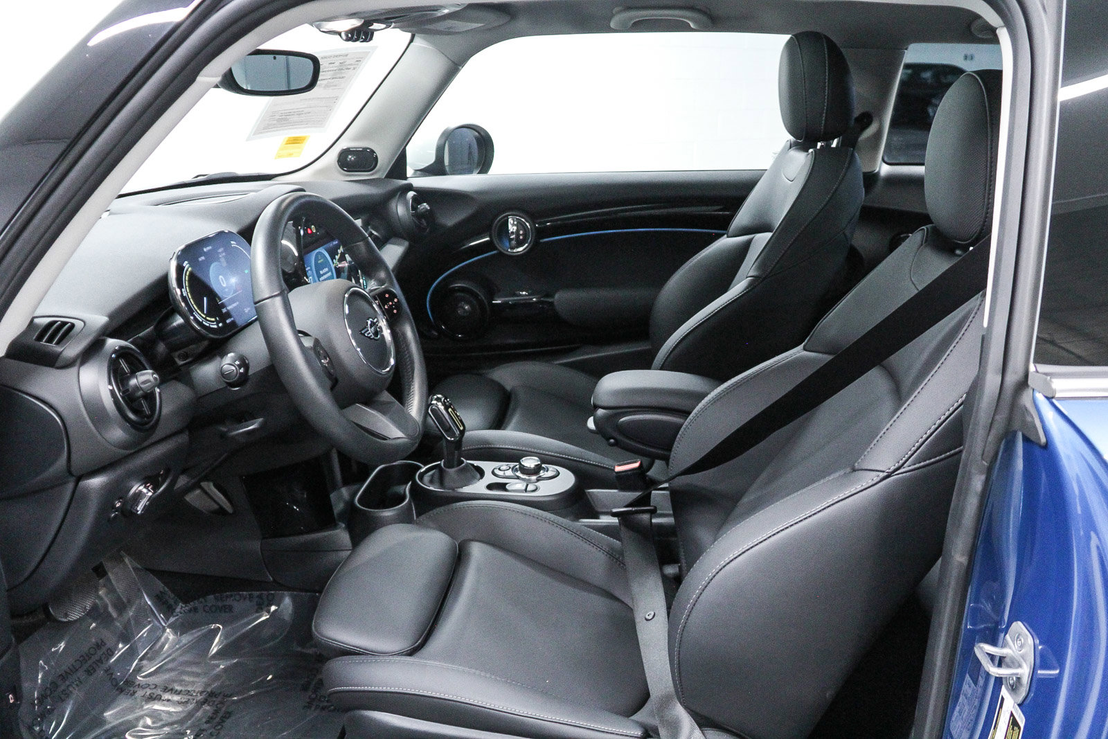 Certified 2024 MINI Cooper SE FWD image 19