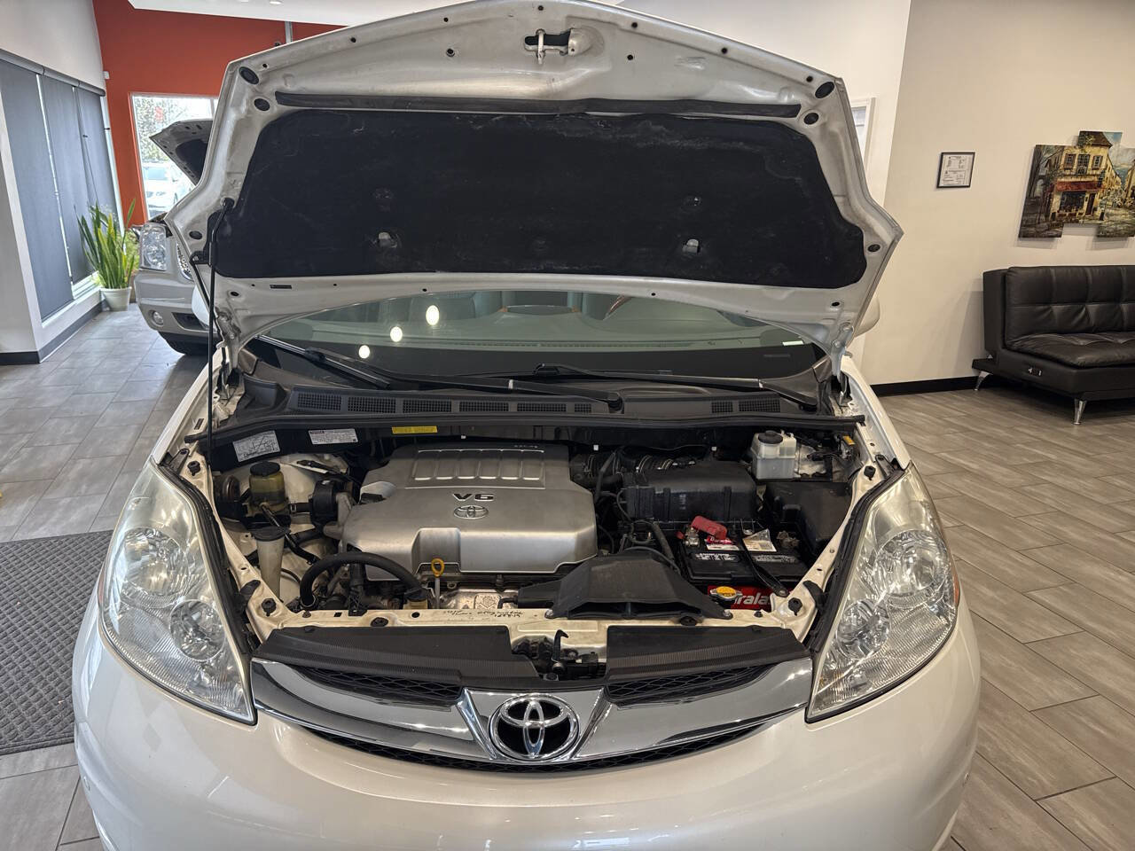 Used 2009 Toyota Sienna XLE Limited image 51