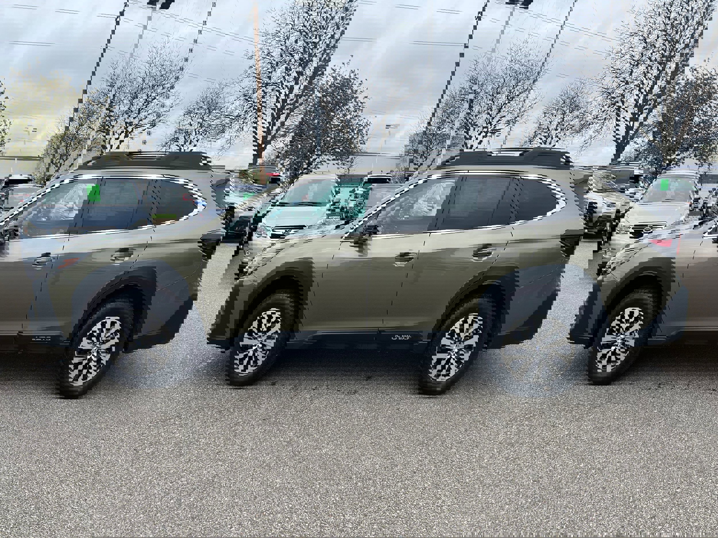 Certified 2025 Subaru Outback Premium w/ Popular Package #1A image 4