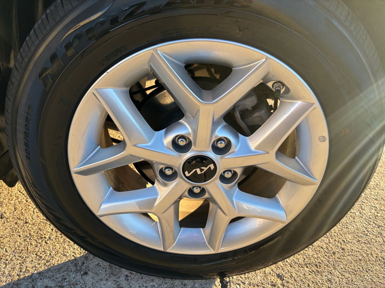 Used 2025 Kia Soul LX w/ LX Technology Package image 28