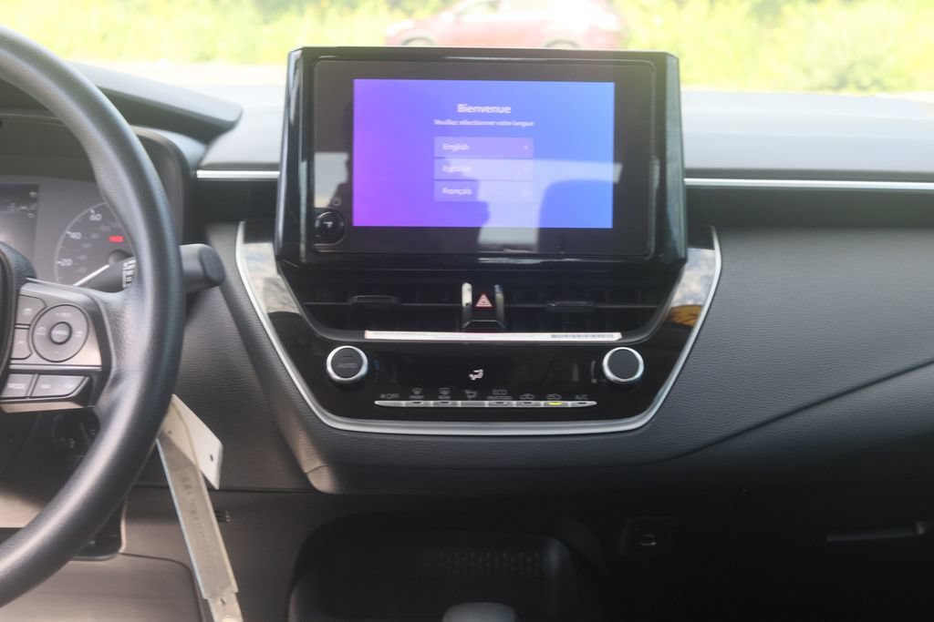 Used 2024 Toyota Corolla LE FWD image 9