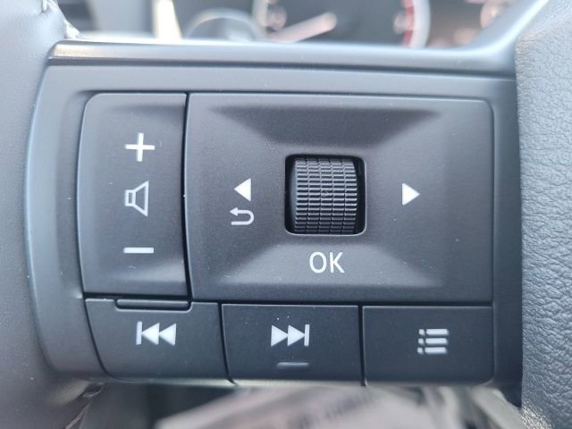 Used 2025 Nissan Rogue SV w/ SV Premium Package image 13