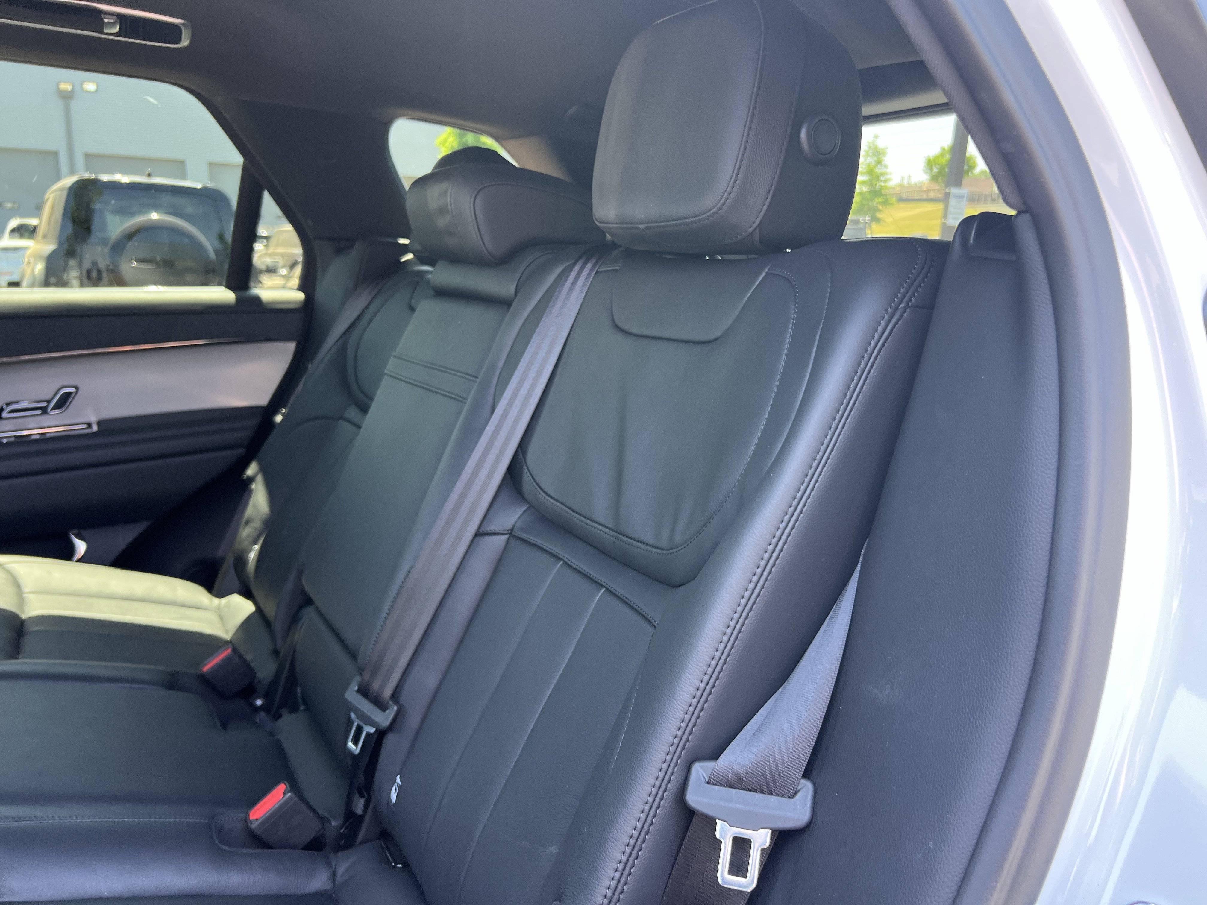 Used 2025 Land Rover Range Rover Sport S AWD/4WD image 31
