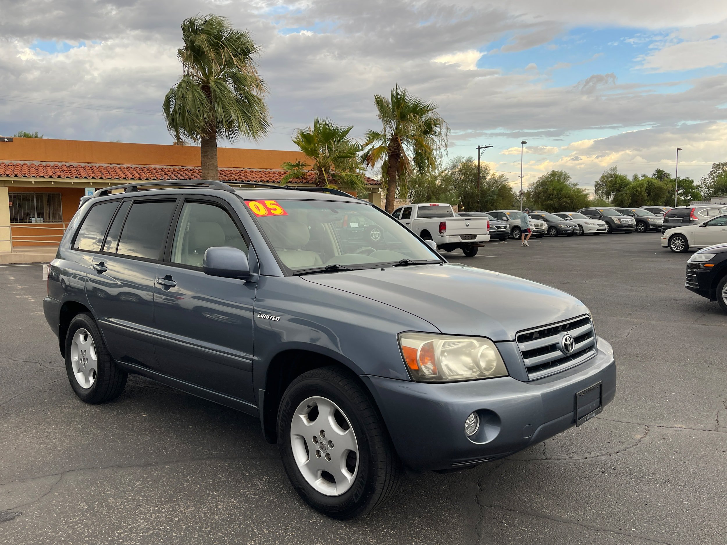 Used 2005 Toyota Highlander 2WD V6 w/ 3rd Row image 7