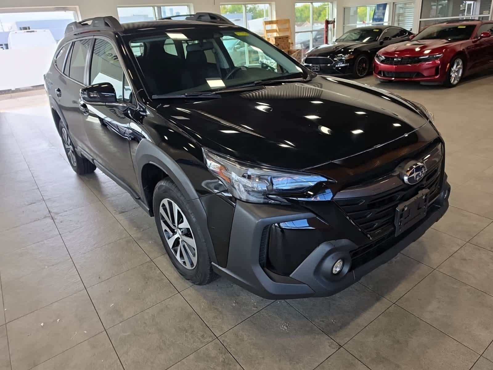 Used 2023 Subaru Outback Premium AWD/4WD image 3