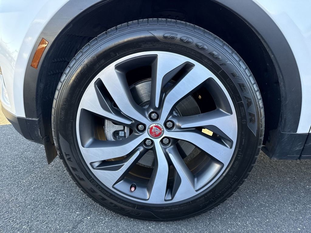 Used 2022 Jaguar E-PACE SE image 12
