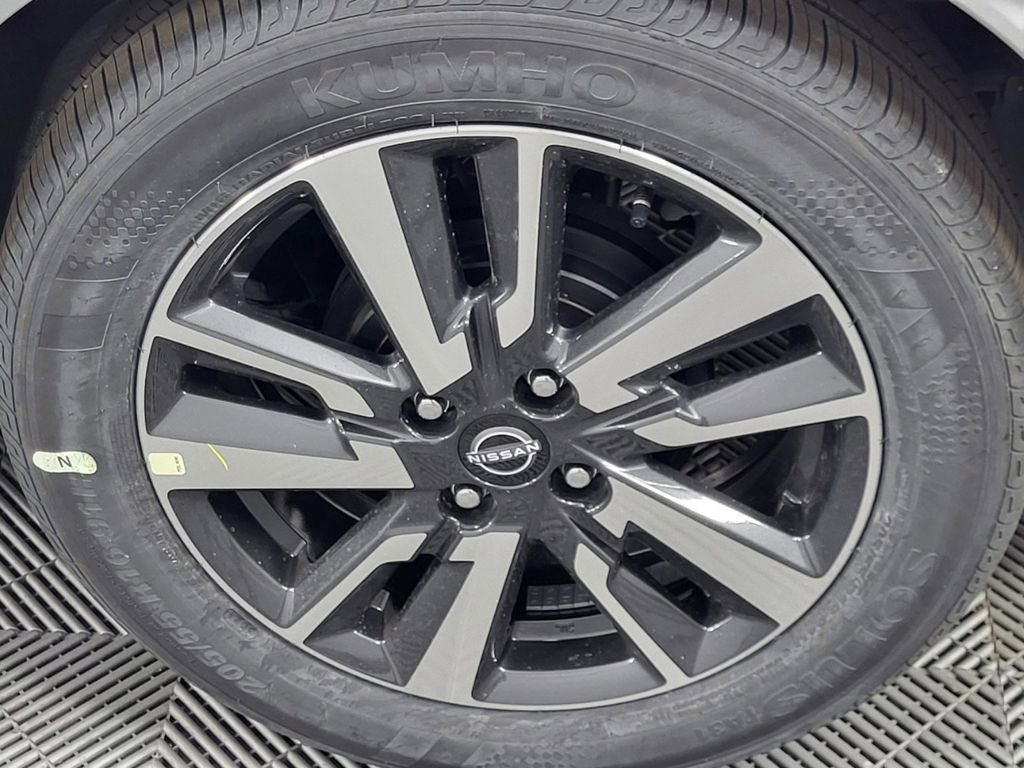 New 2025 Nissan Versa S w/ S Plus Package FWD image 17