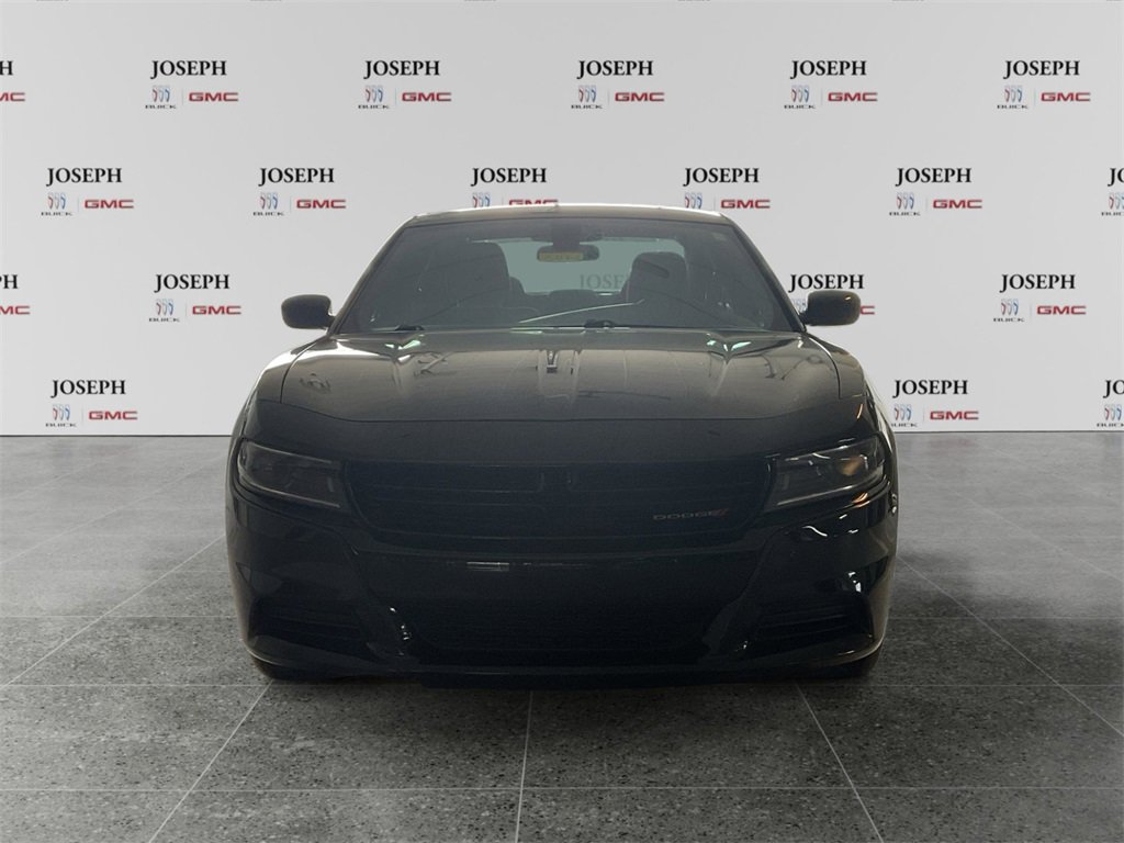 Used 2022 Dodge Charger SXT image 2