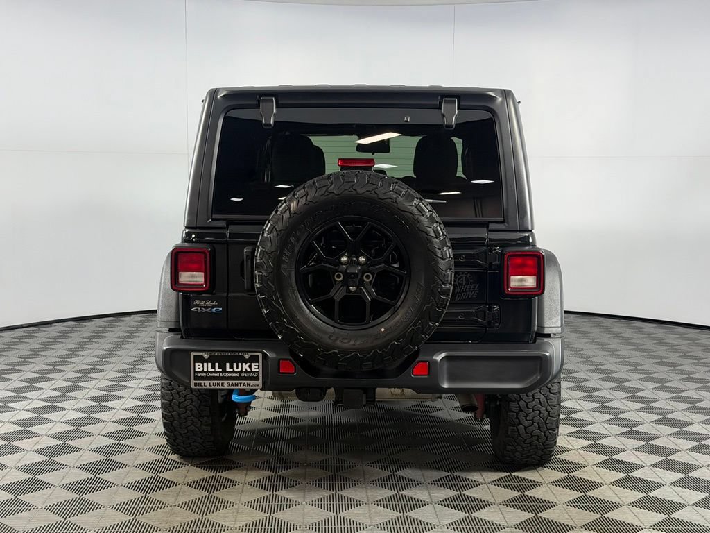 Used 2024 Jeep Wrangler Unlimited AWD/4WD image 9