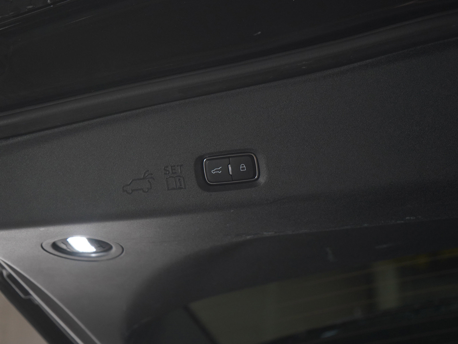 Used 2025 Lincoln Navigator Reserve AWD/4WD image 19