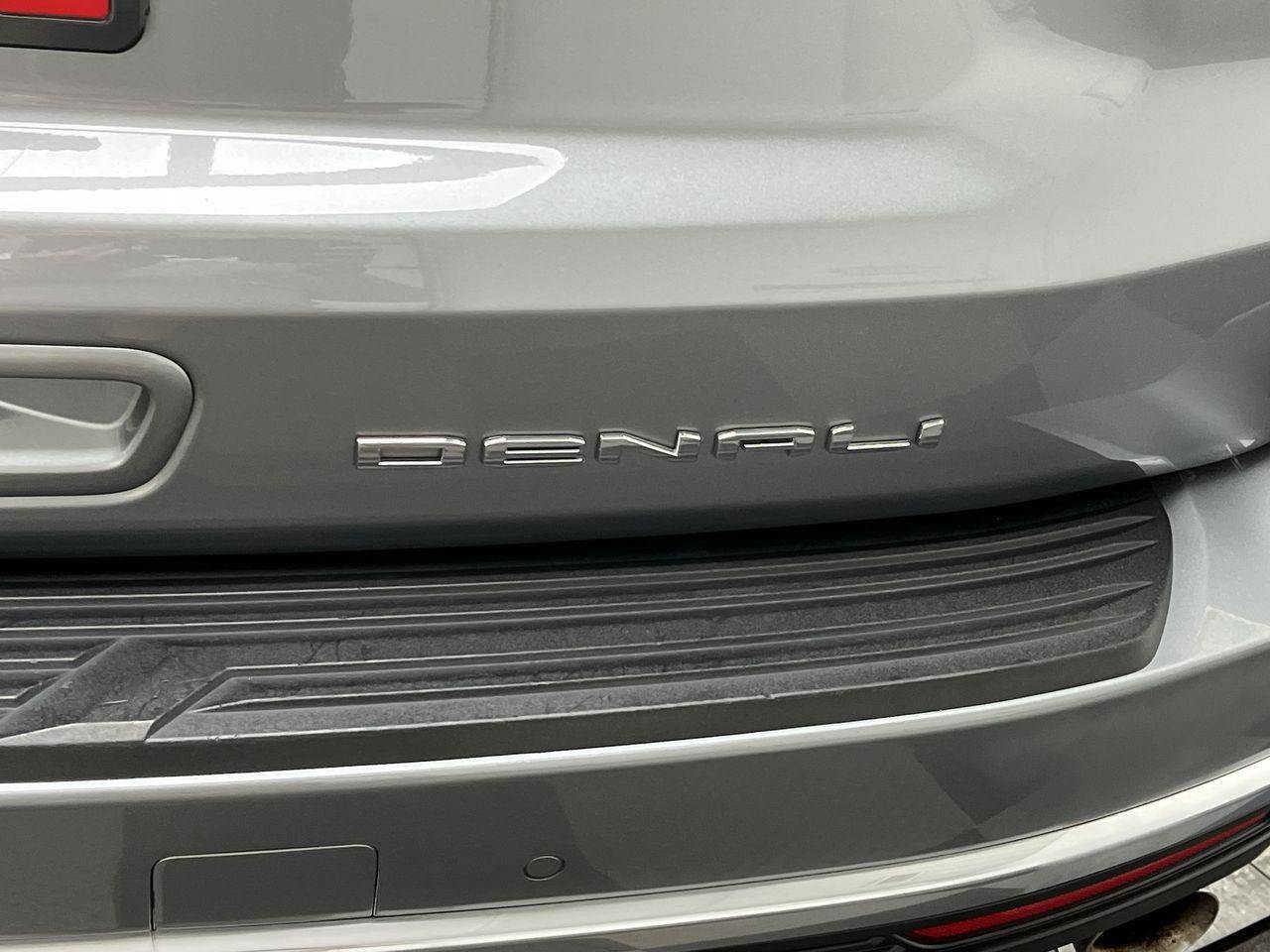 Certified 2023 GMC Yukon XL Denali AWD/4WD image 37