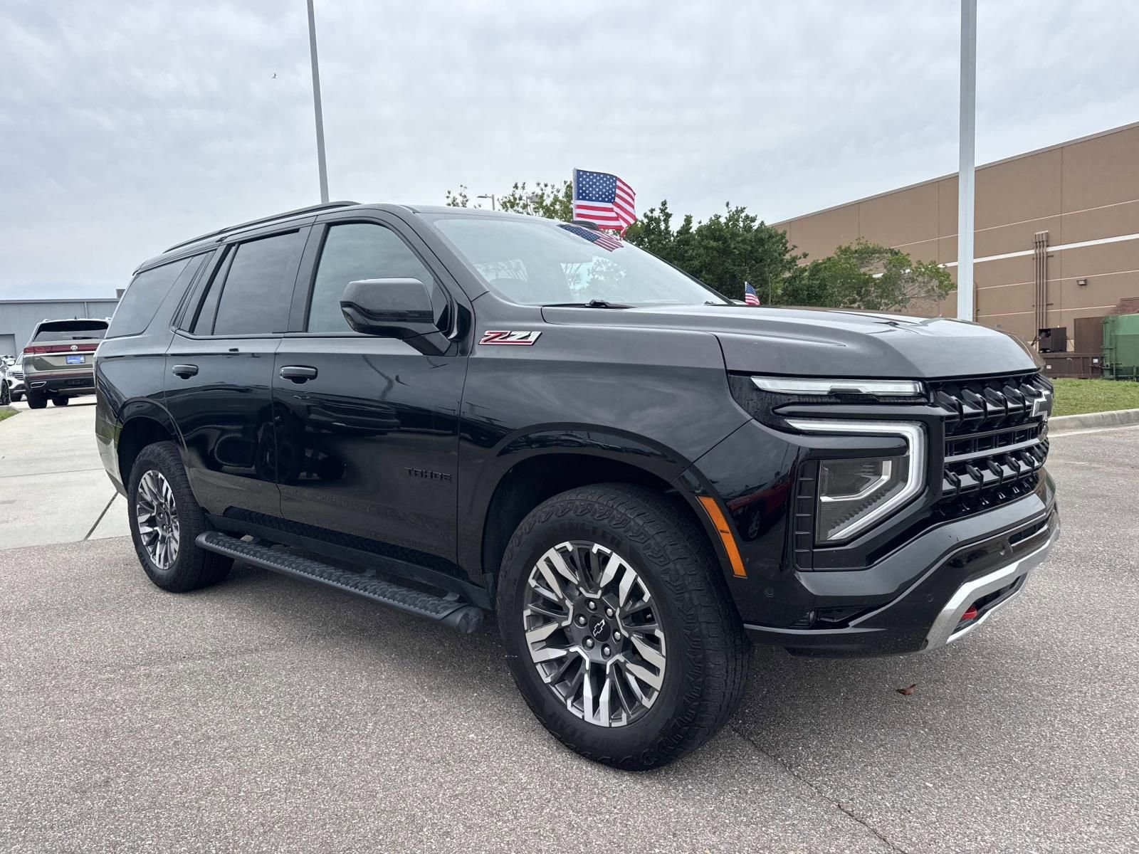 Used 2025 Chevrolet Tahoe Z71 AWD/4WD image 3