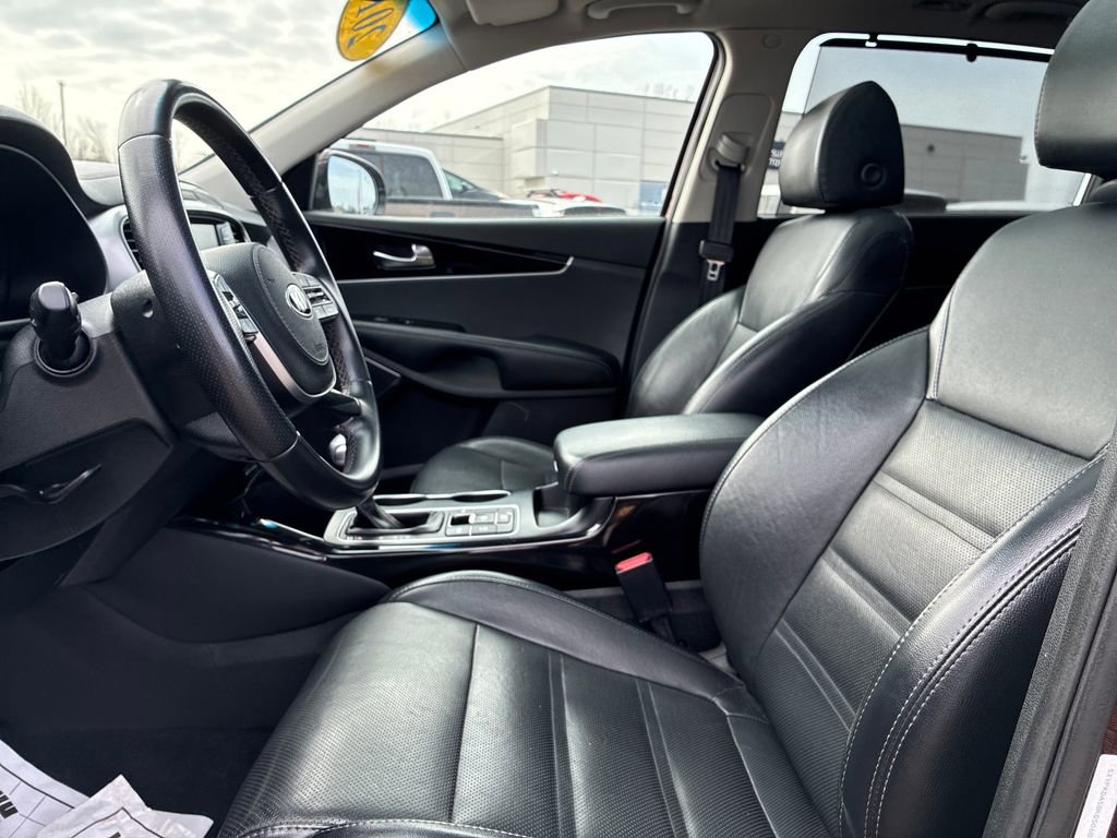 Used 2019 Kia Sorento SX image 9