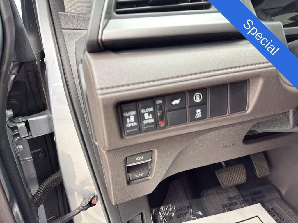 Used 2024 Honda Odyssey EX-L image 19