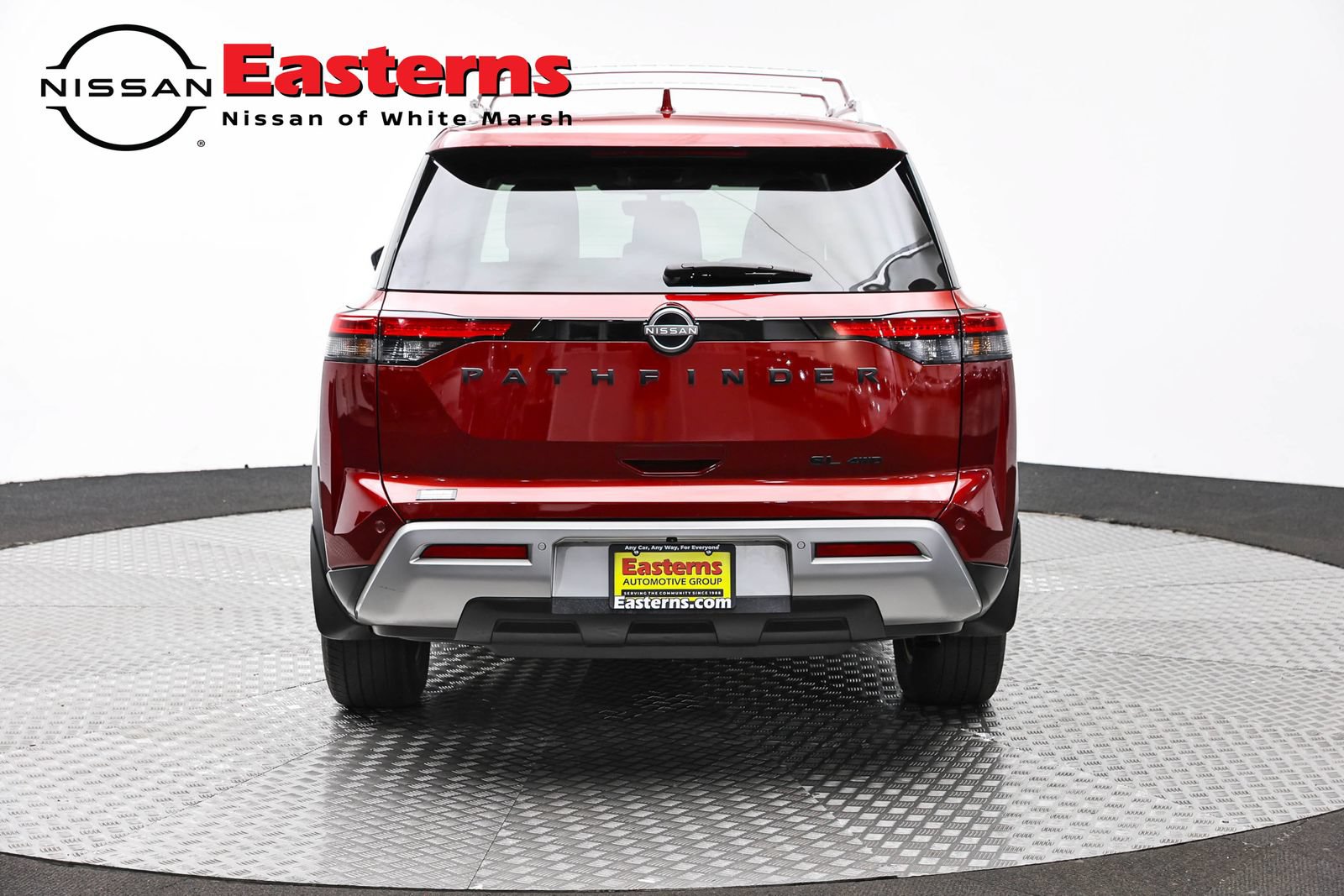Used 2023 Nissan Pathfinder SL w/ Lighting Package (N92) AWD/4WD image 6
