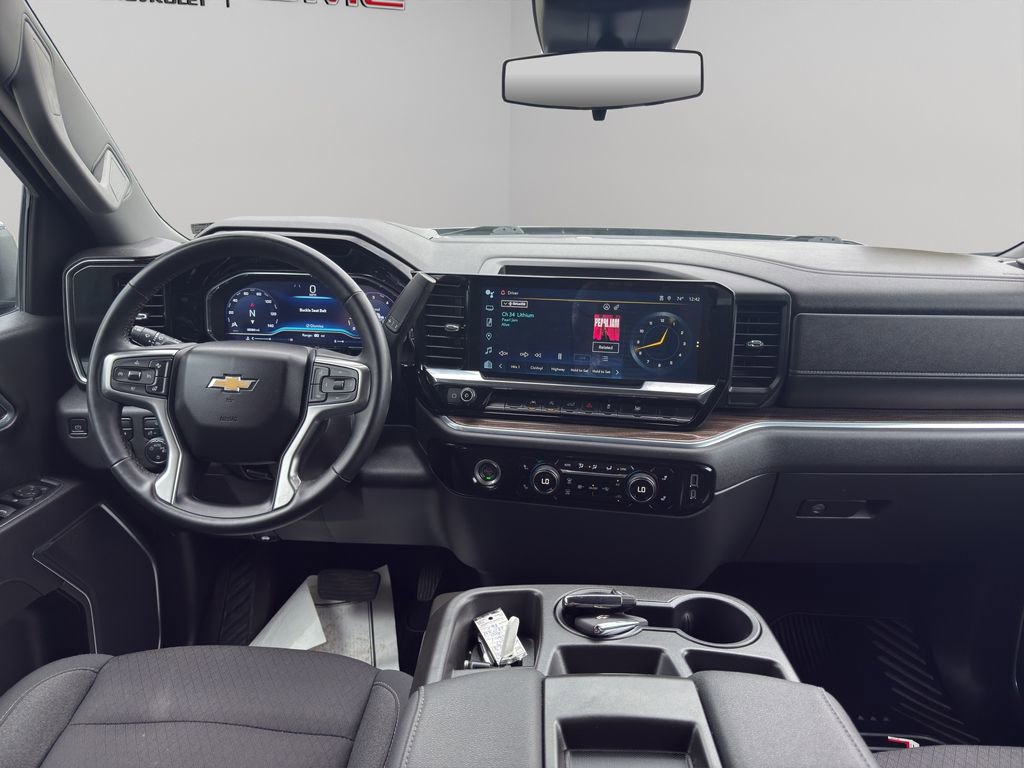Used 2023 Chevrolet Silverado 1500 LT image 15
