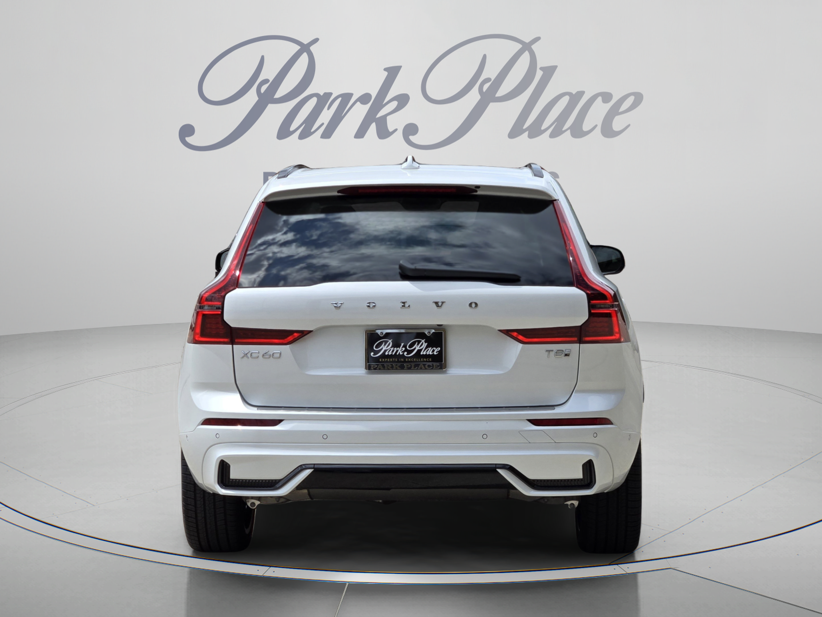 New 2026 Volvo XC60 T8 Ultra w/ Protection Package Premier AWD/4WD image 4