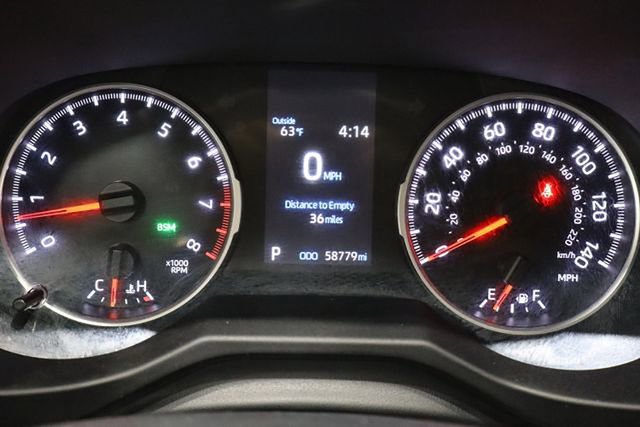 Used 2021 Toyota RAV4 LE image 23