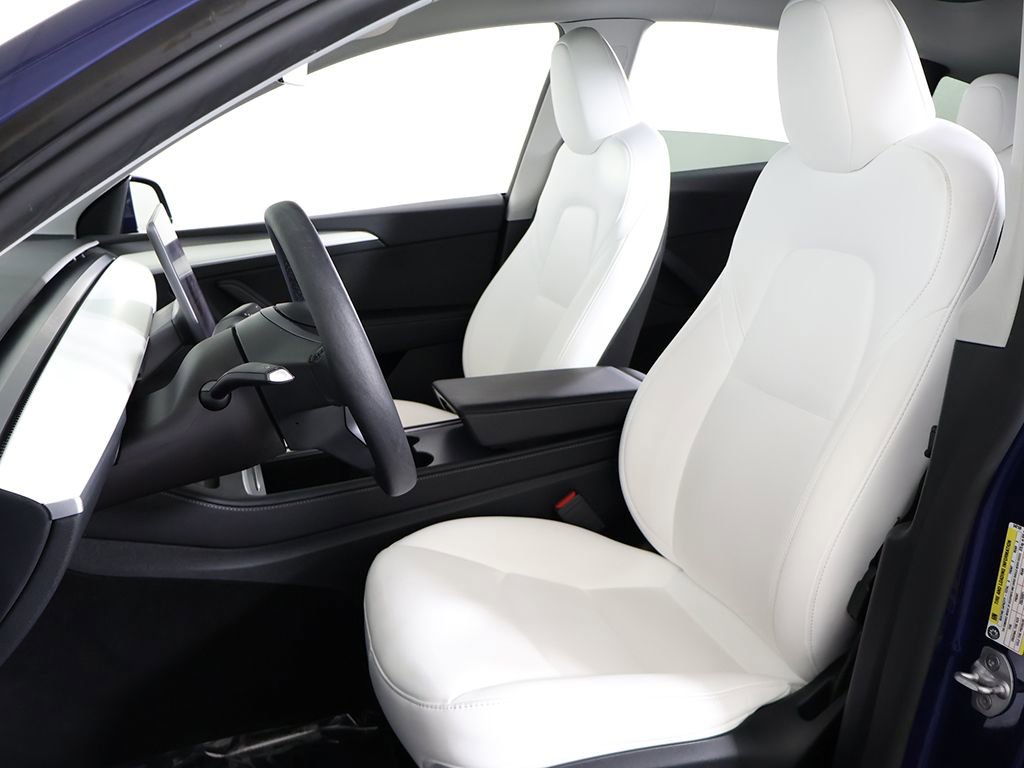 Used 2024 Tesla Model Y Performance image 31