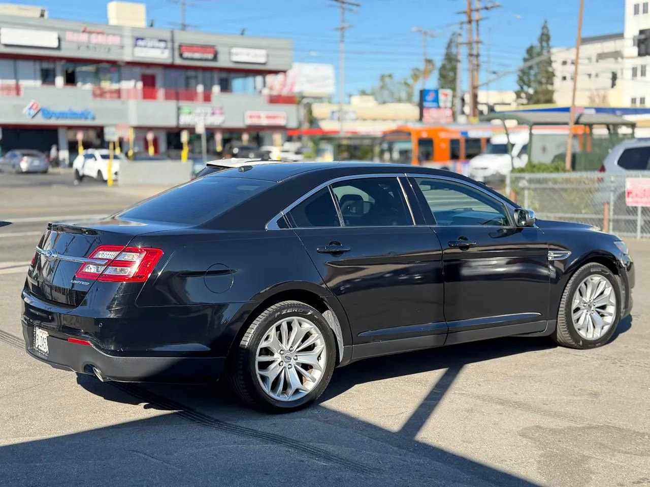 Used 2017 Ford Taurus Limited image 19