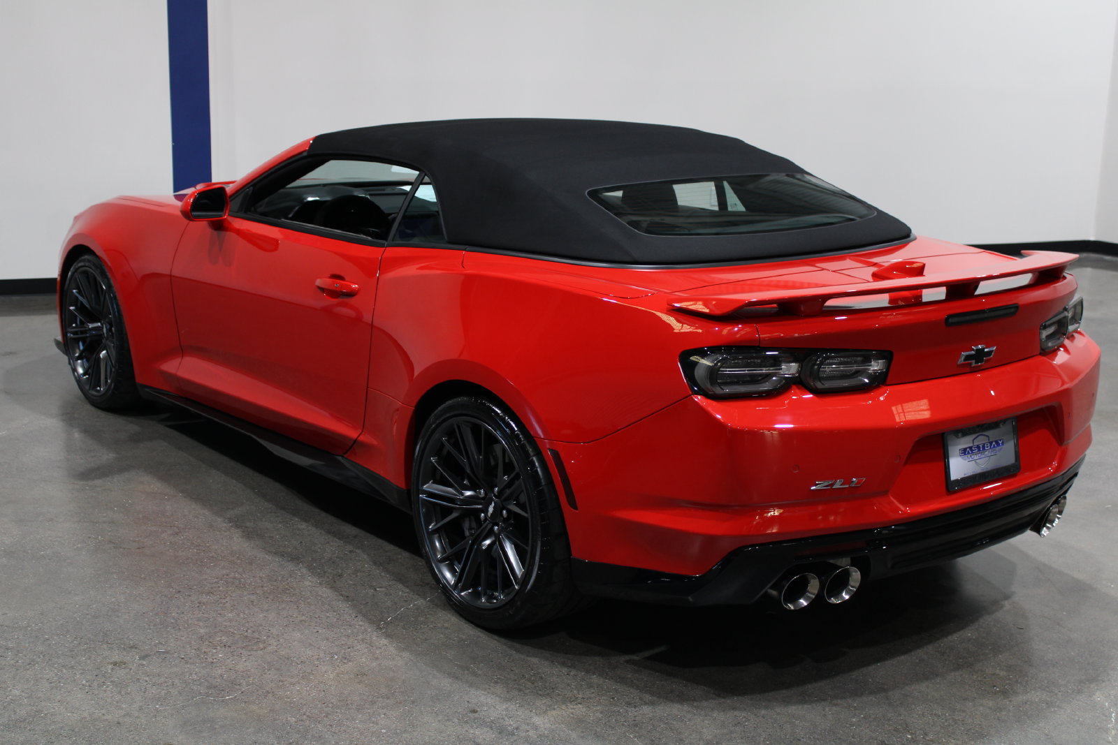 Used 2019 Chevrolet Camaro ZL1 RWD image 12