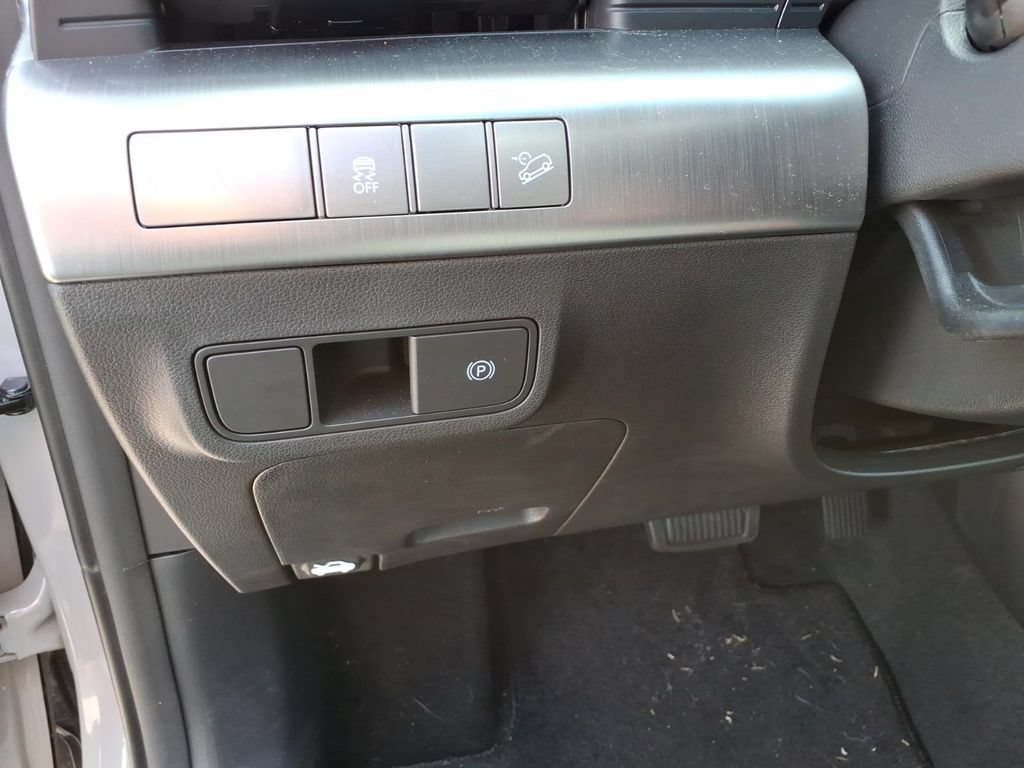 Used 2026 Hyundai Kona SEL Sport FWD image 14