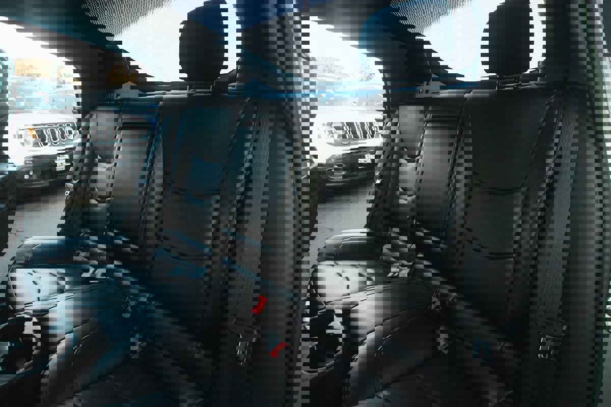 Used 2016 Chevrolet Volt Premier w/ Driver Confidence Package image 11