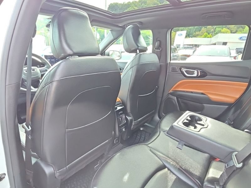 Used 2024 Jeep Compass Limited AWD/4WD image 19