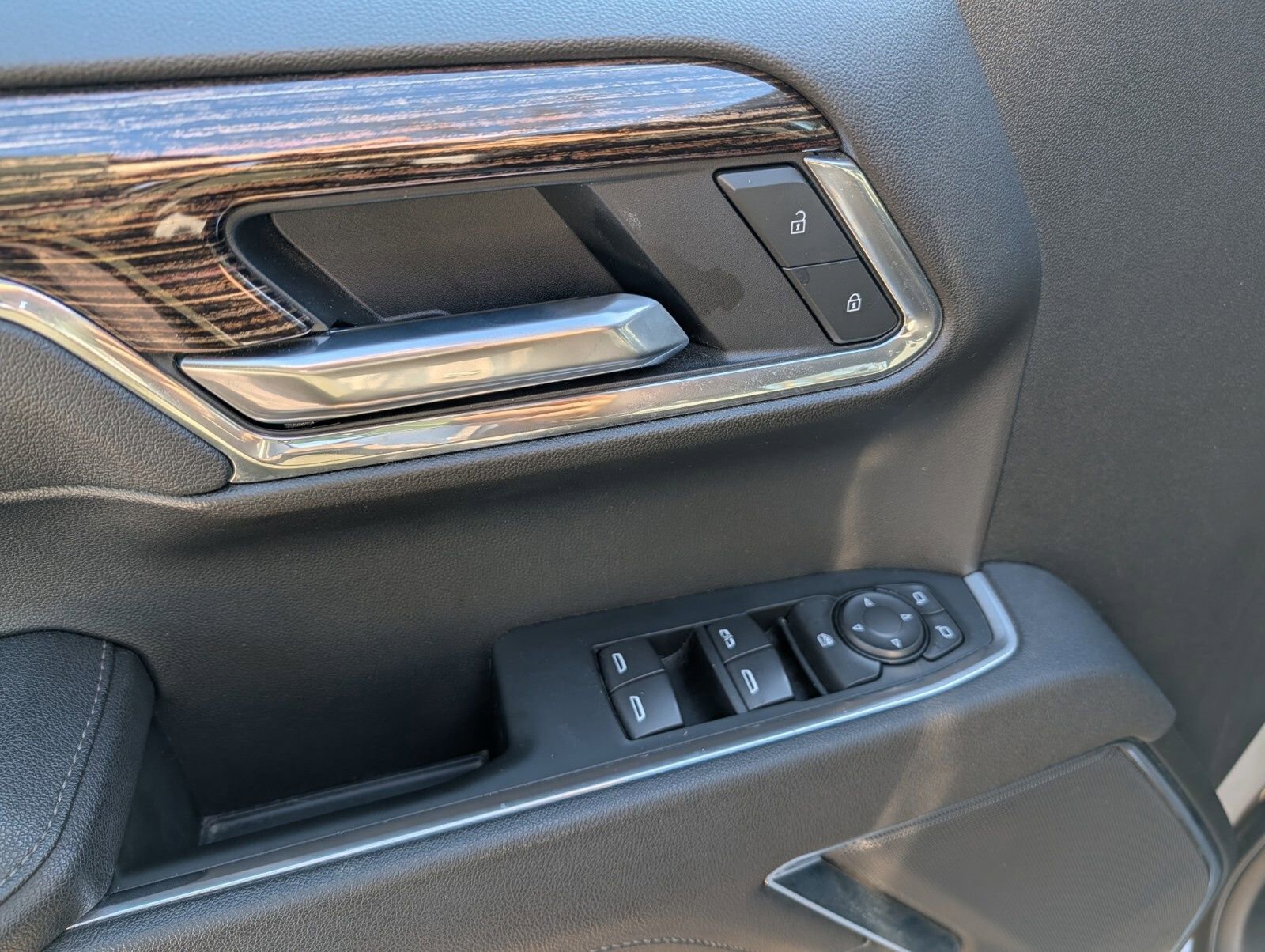 Certified 2025 GMC Sierra 1500 Elevation image 27