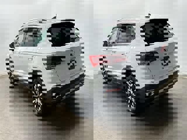 Certified 2022 Volkswagen Taos SE image 32