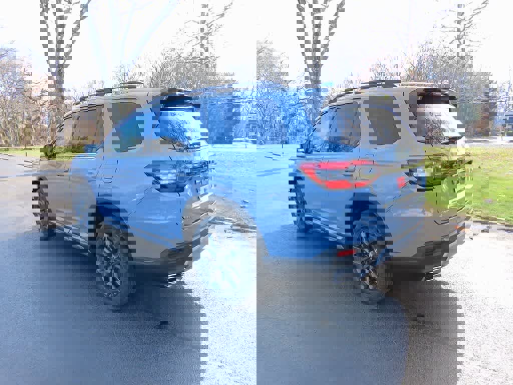 New 2025 Honda Pilot Touring image 4