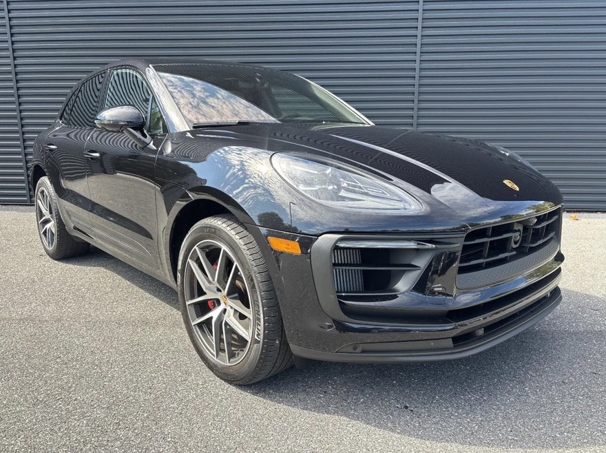 Certified 2023 Porsche Macan S AWD/4WD image 7