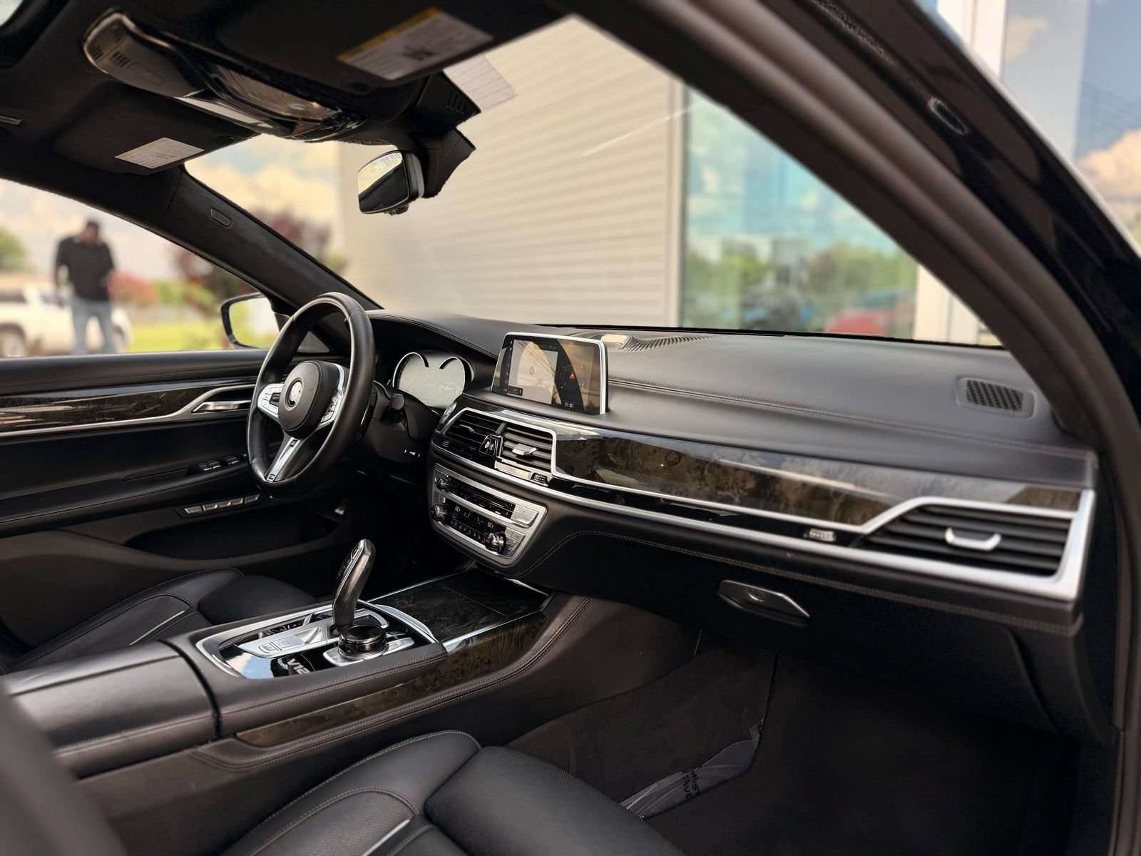 Used 2018 BMW M760i xDrive AWD/4WD image 39