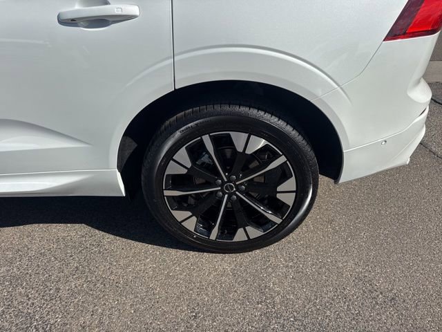 New 2026 Volvo XC60 B5 Plus w/ Protection Package Premier image 9