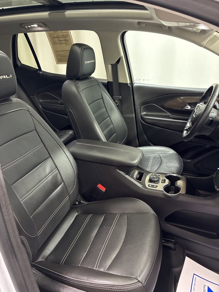 Used 2023 GMC Terrain Denali w/ Denali Premium Package image 30