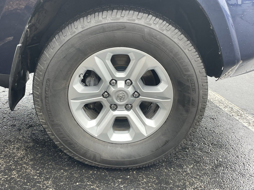 Used 2021 Toyota 4Runner SR5 Premium w/ Moonroof Package image 9