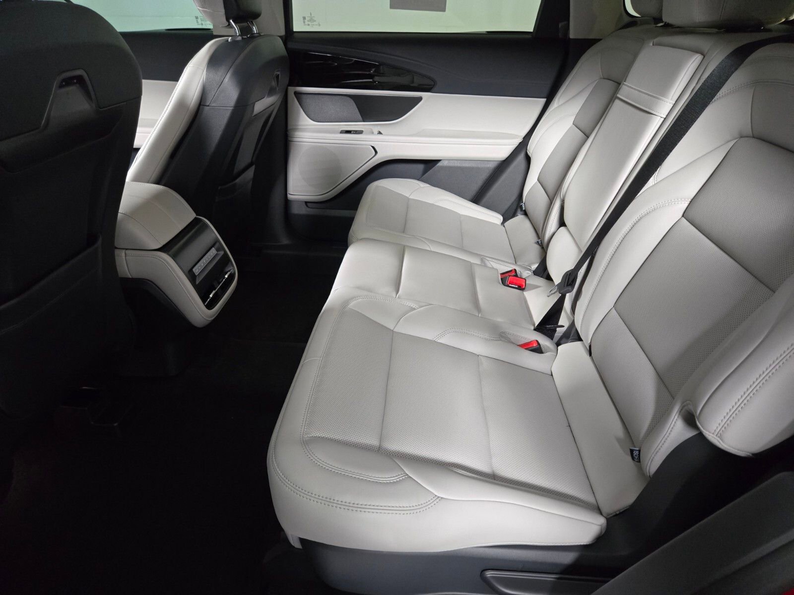 New 2026 Lincoln Nautilus Premier image 13