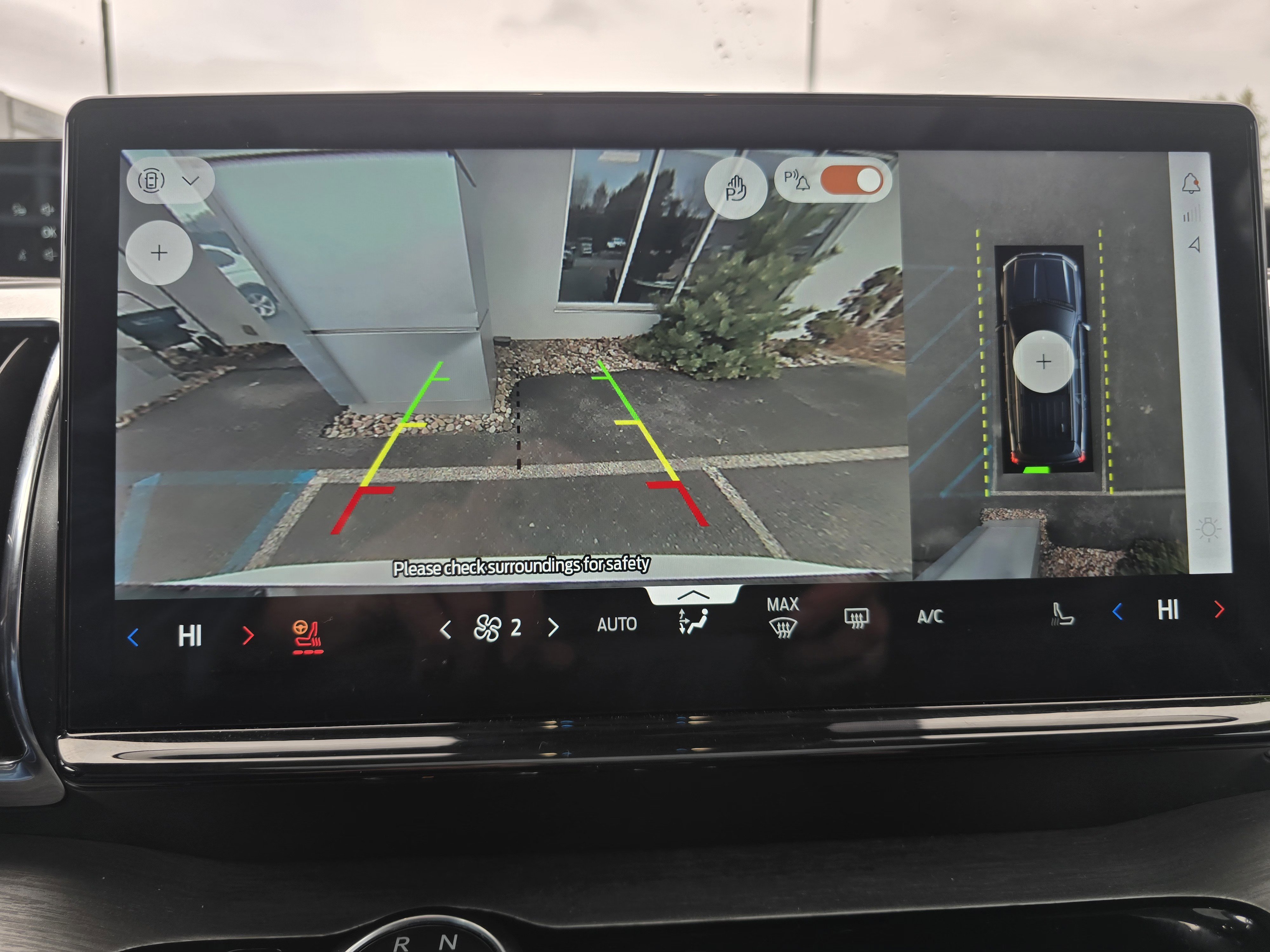 Used 2025 Ford Expedition Platinum image 26