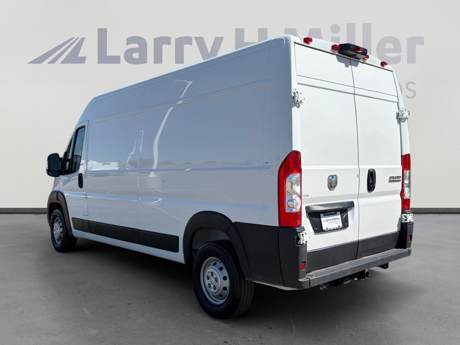 Used 2023 RAM ProMaster 2500 FWD image 4