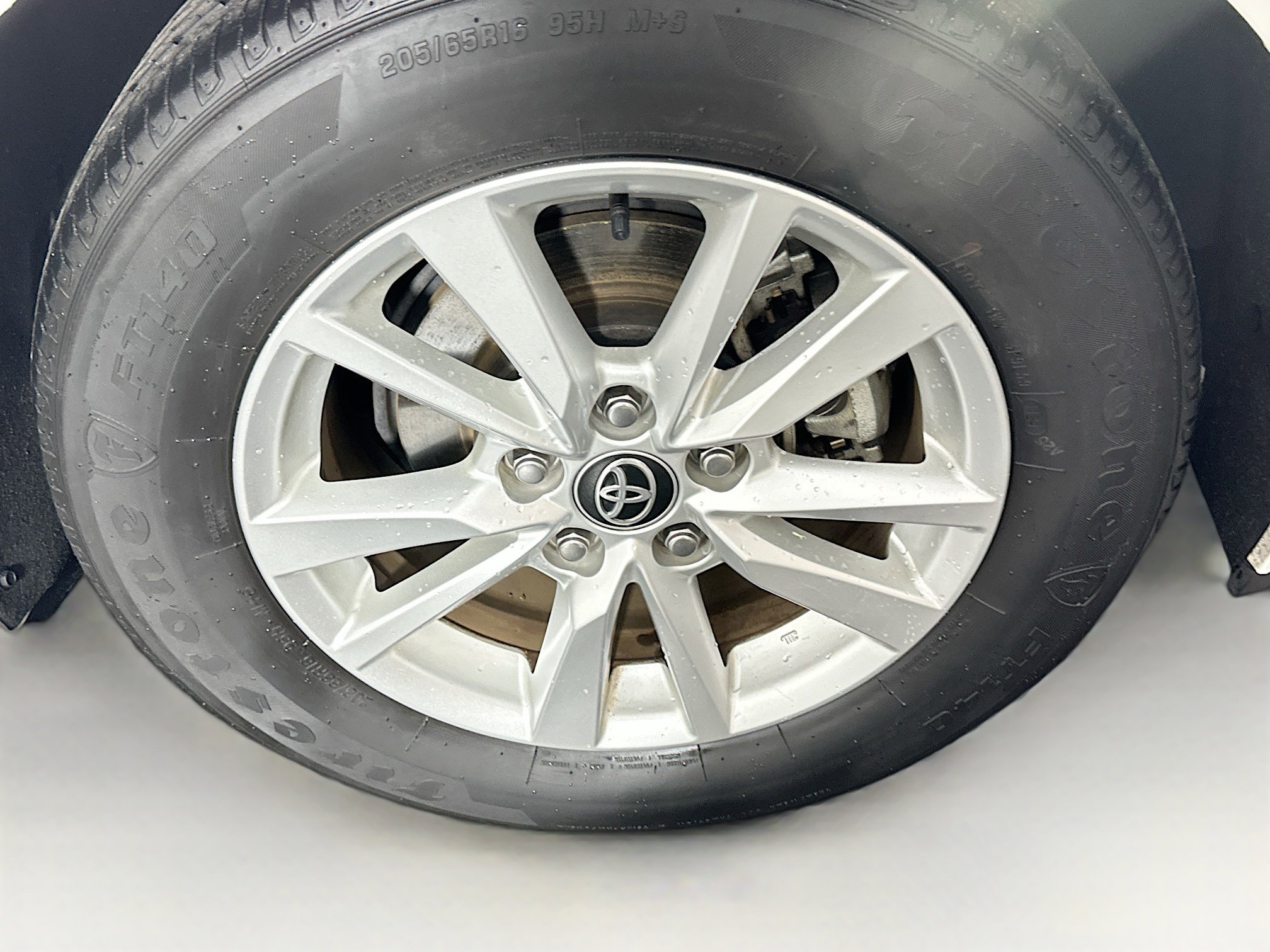 Used 2025 Toyota Camry LE image 11