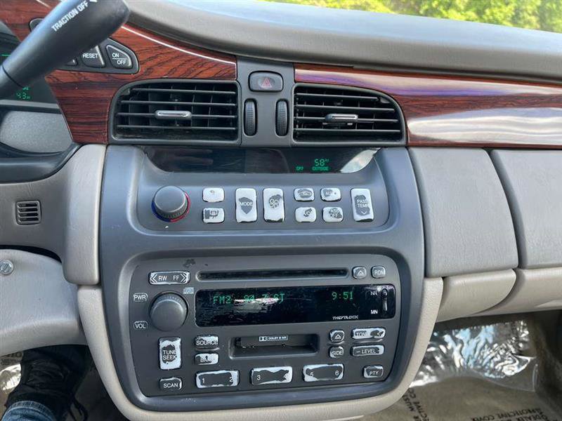 Used 2003 Cadillac De Ville w/ Comfort & Convenience Package FWD image 23