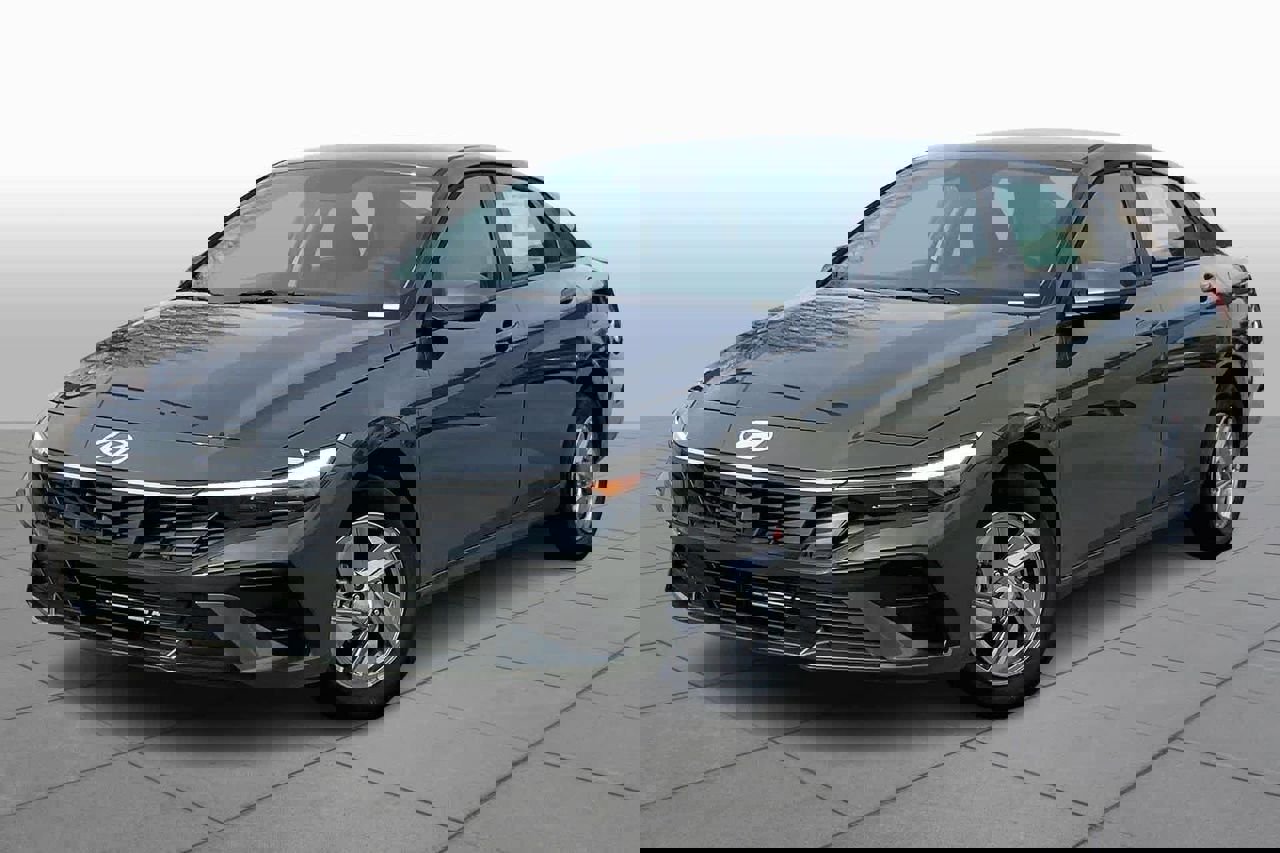 New 2026 Hyundai Elantra SE w/ Cargo Package