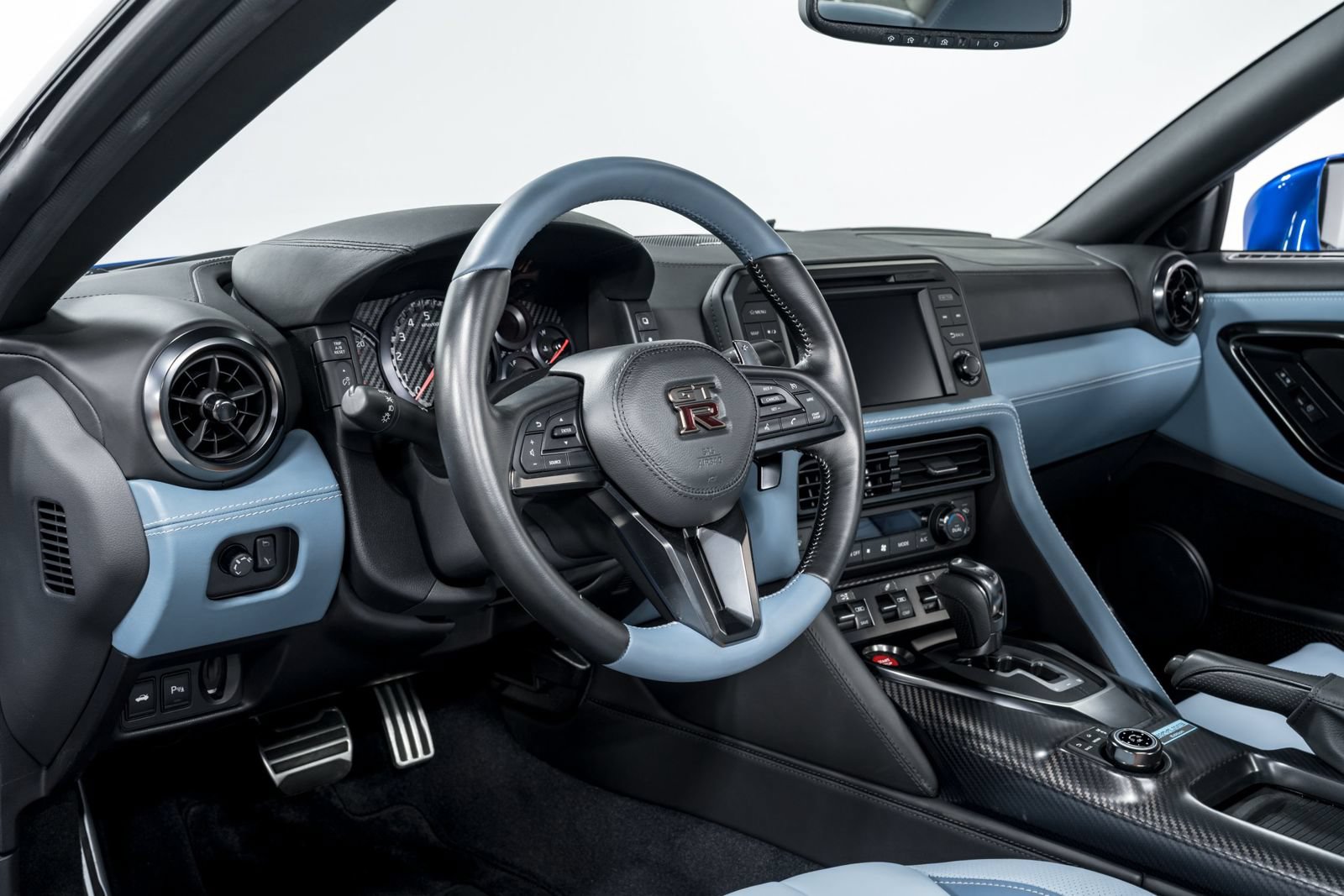 Used 2024 Nissan GT-R w/ Floor Mat Package AWD/4WD image 13