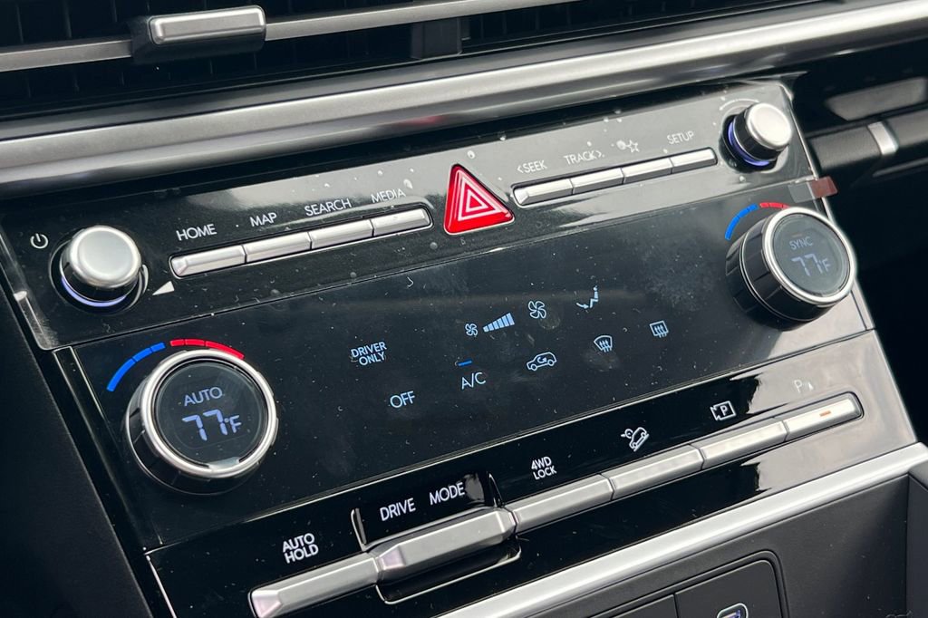 New 2026 Hyundai Santa Fe SE image 18