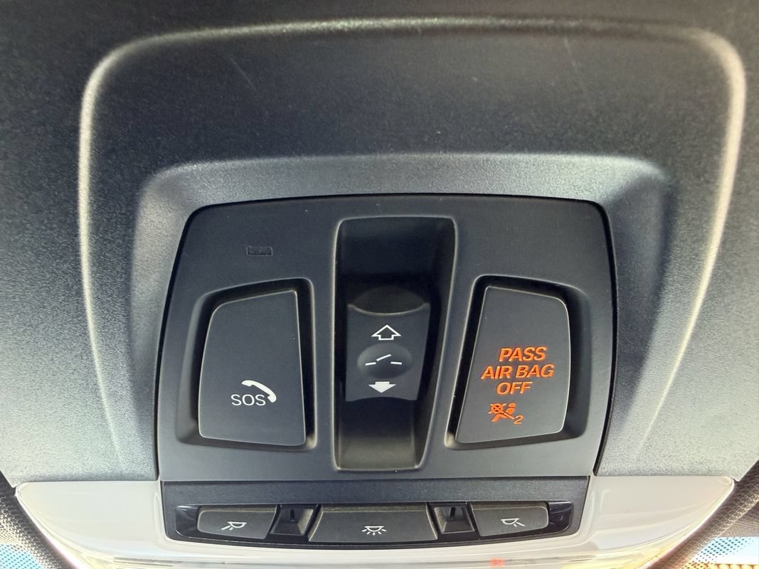 Used 2014 BMW 328i xDrive Wagon AWD/4WD image 12