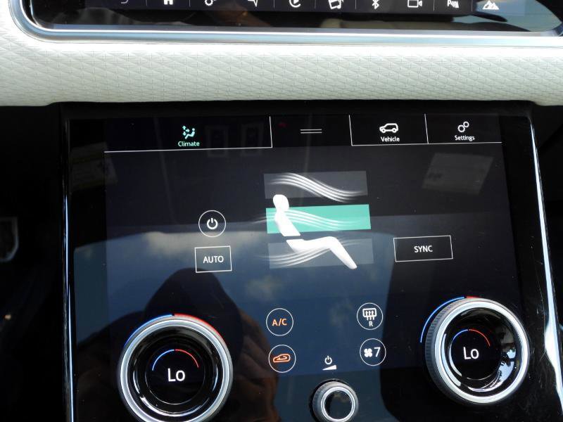 Used 2020 Land Rover Range Rover Velar R-Dynamic S image 69