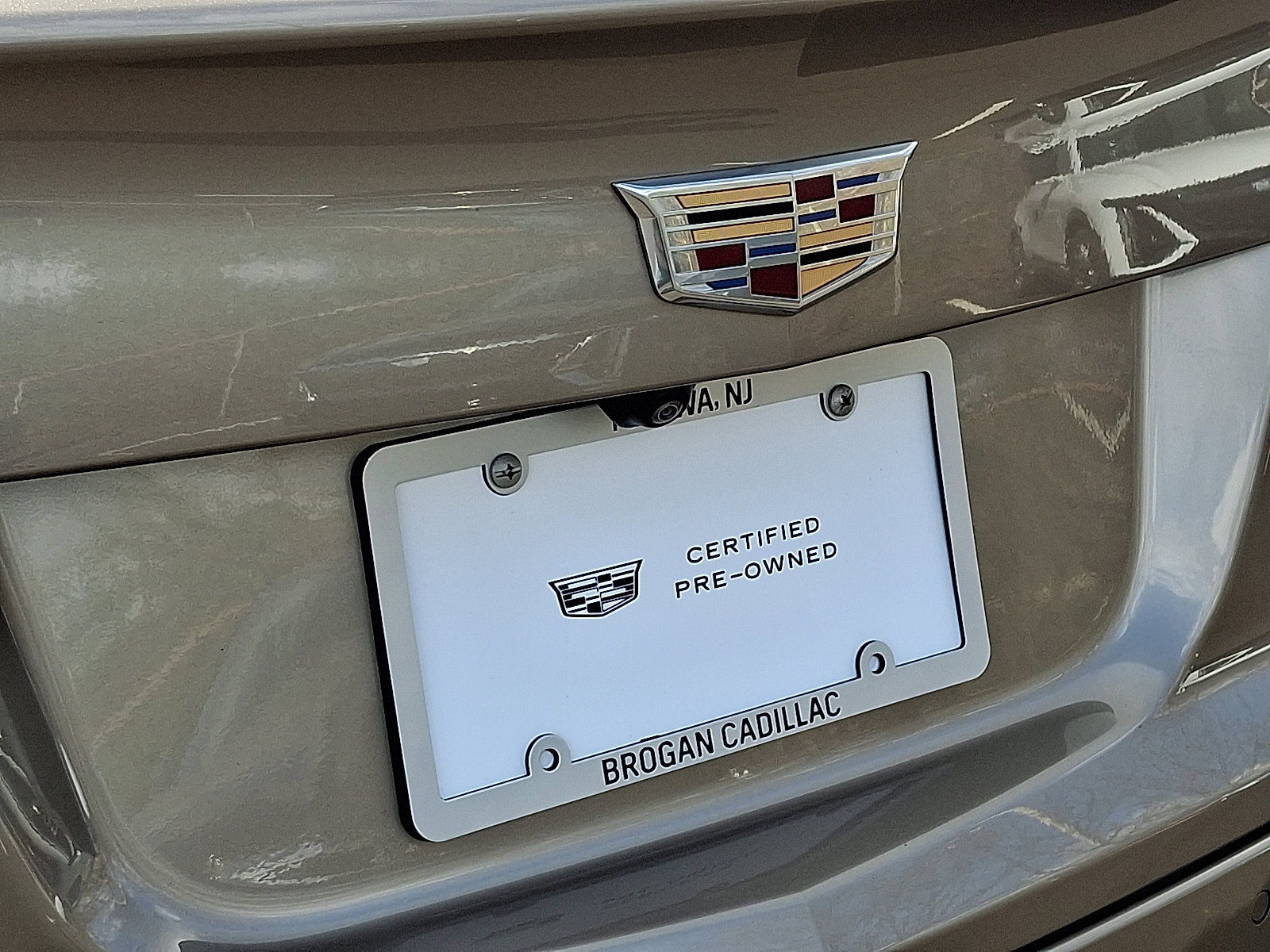 Certified 2023 Cadillac XT4 Sport w/ Cold Weather Package image 34